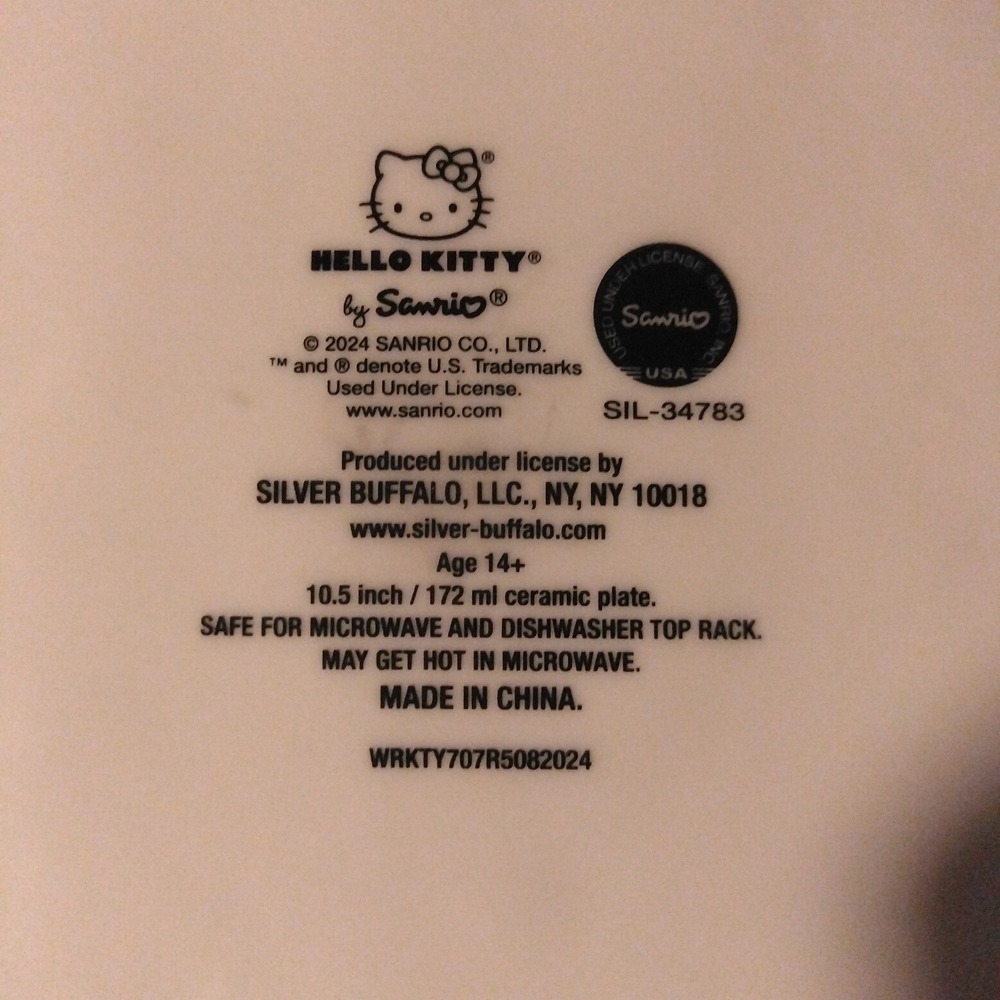 3 Sanrio Hello Kitty Red and White Christmas/Holiday Dinner Plates. - Picture 2 of 3